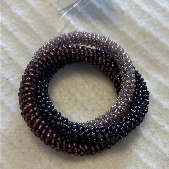 NWT Set of 10 Purple, Lavender & Raspberry Triple Ring Glass Beaded Napkin Rings - Picture 4 of 5